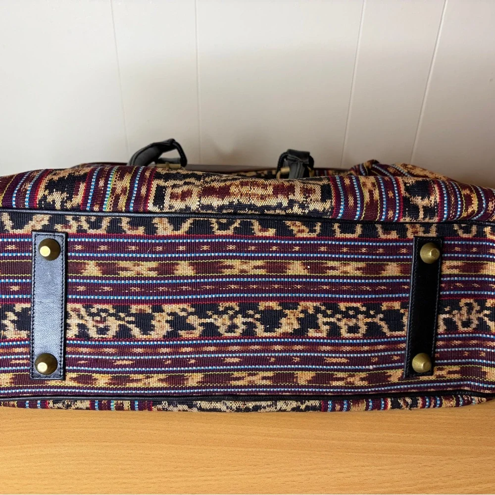 Ikat Patterned Handbag with Shoulder Strap - Picture 4 of 6